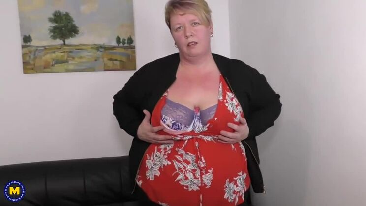 Blonde Mature Woman in Stockings Uses Sex Toys