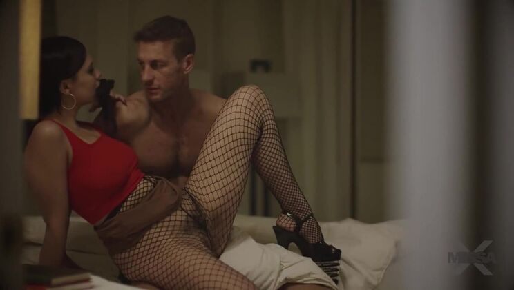 Fuzzy Daddy Meets Violet Starr