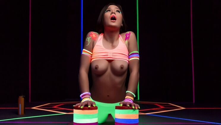 Johnny Sins Glow-in-the-Dark Fucking Kendra Spade