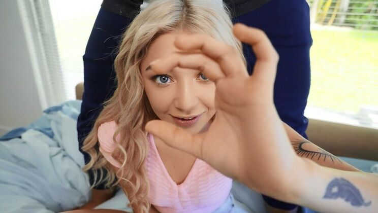 Sia Lust's Ass Fucking and Fingering
