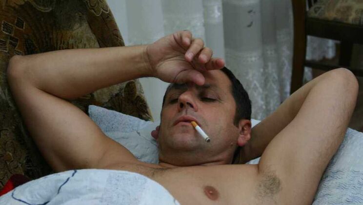 Natural Tits Suzie Diamond in Smoking Gun