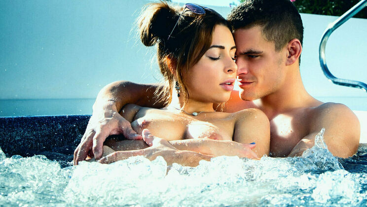 Czech Beauty Ally Breelsen Gets Wild in Jacuzzi