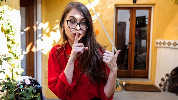 Petite Riley Reid's Big Secret