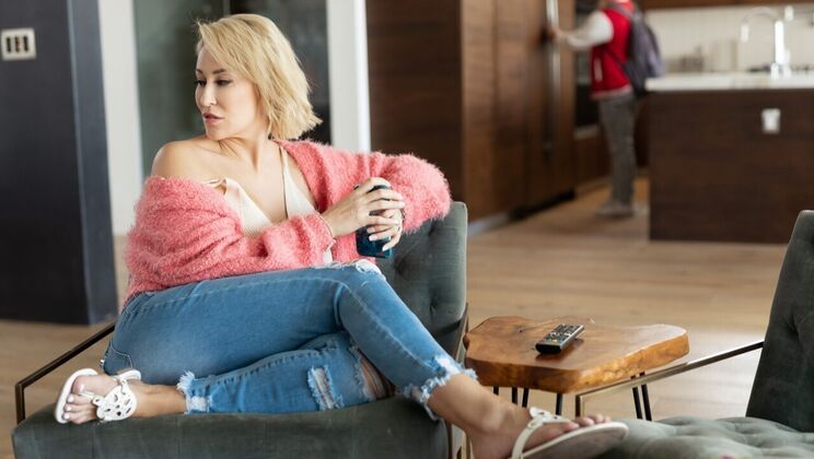 MILF Stepmom Ryan Keely Fucks Stepson Joshua Lewis