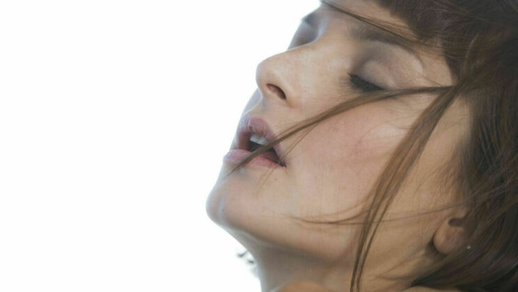 Flora's Solo Pleasure