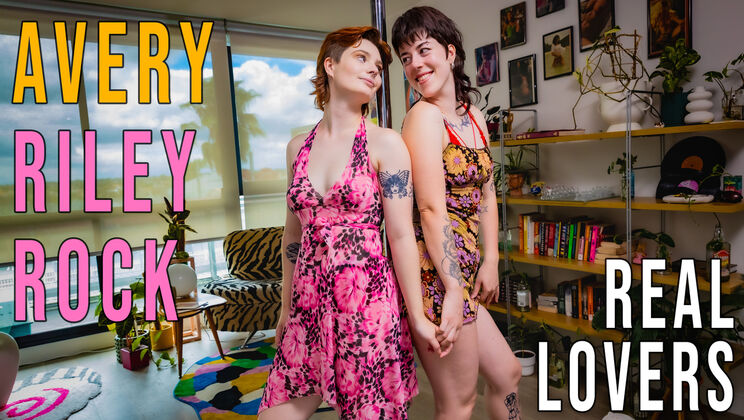Real Lesbian Couple Fisting Fun