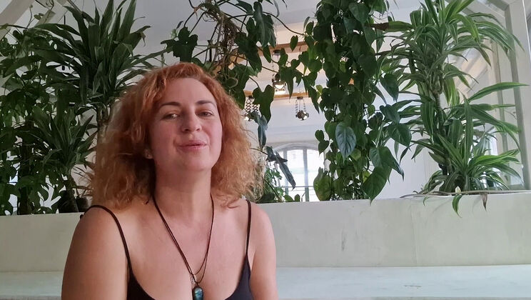 Cintia & Anneke: Ersties Lesbian Scene