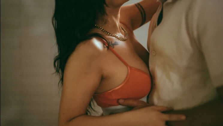Lulu Chu and Nathan Bronson - protected passion between walls