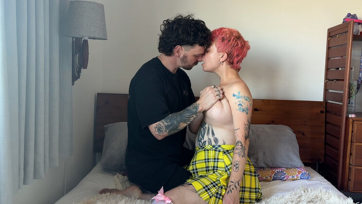Jesse & Lola: Sensual Kissing and Fingering