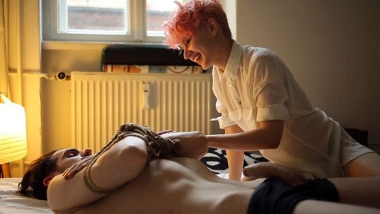 Vicky & Eric: Trimmed Pubic Hair, Anal and Deep Throat