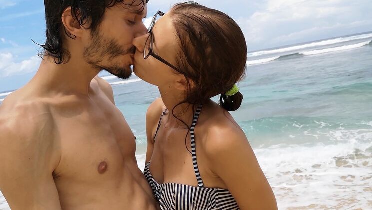 Bali Hijinks Vlog: Josh & Evie Blowjob & Anal