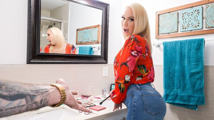 Blonde Stepmom Swallows Cum Before Dad Gets Back